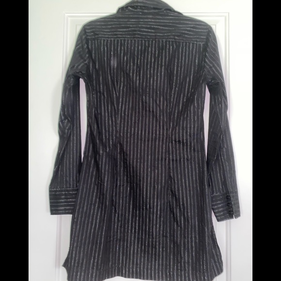 New York & Company button down Tunic blouse in Black with Silver Strips Size S - Picture 6 of 9